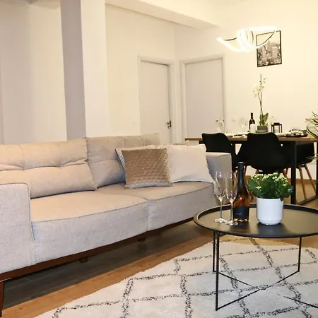 Evo Taietura Turcului Apartamento *